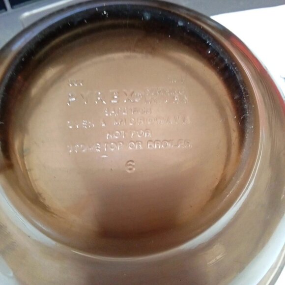 PYREX Amber Mixing Bowl 1 Quart 322 Vtg Corning USA Retro Kitchen - Picture 4 of 5